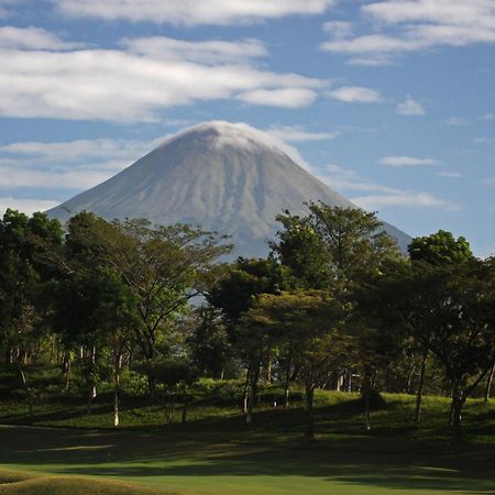 Taman Dayu Golf Club And Resort Prigen Bagian luar foto