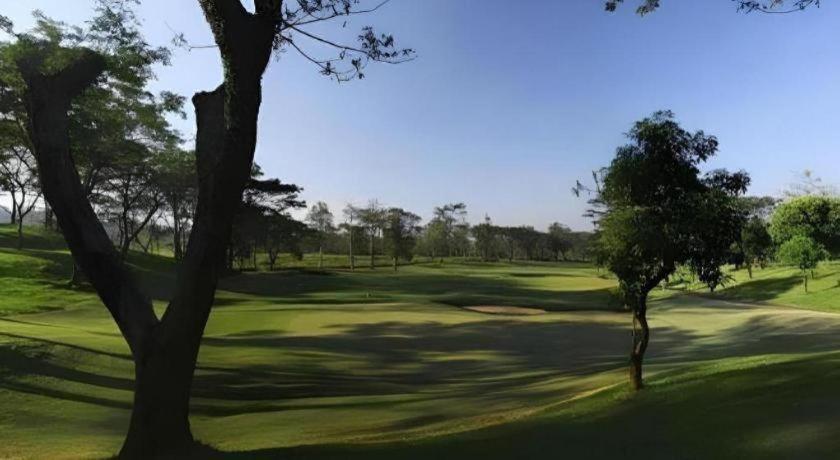 Taman Dayu Golf Club And Resort Prigen Bagian luar foto